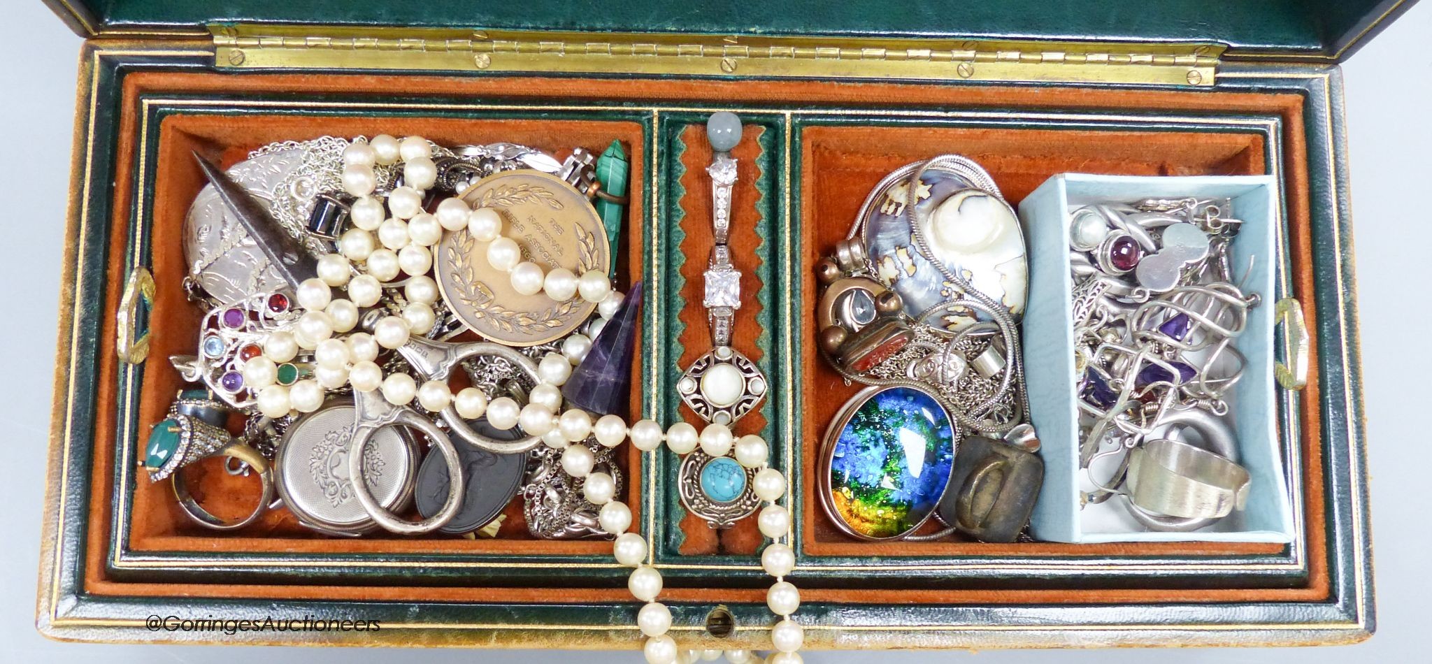 A pearl necklace with 9ct clasp together with silver costume jewellery in a leather Harrods jewellery box